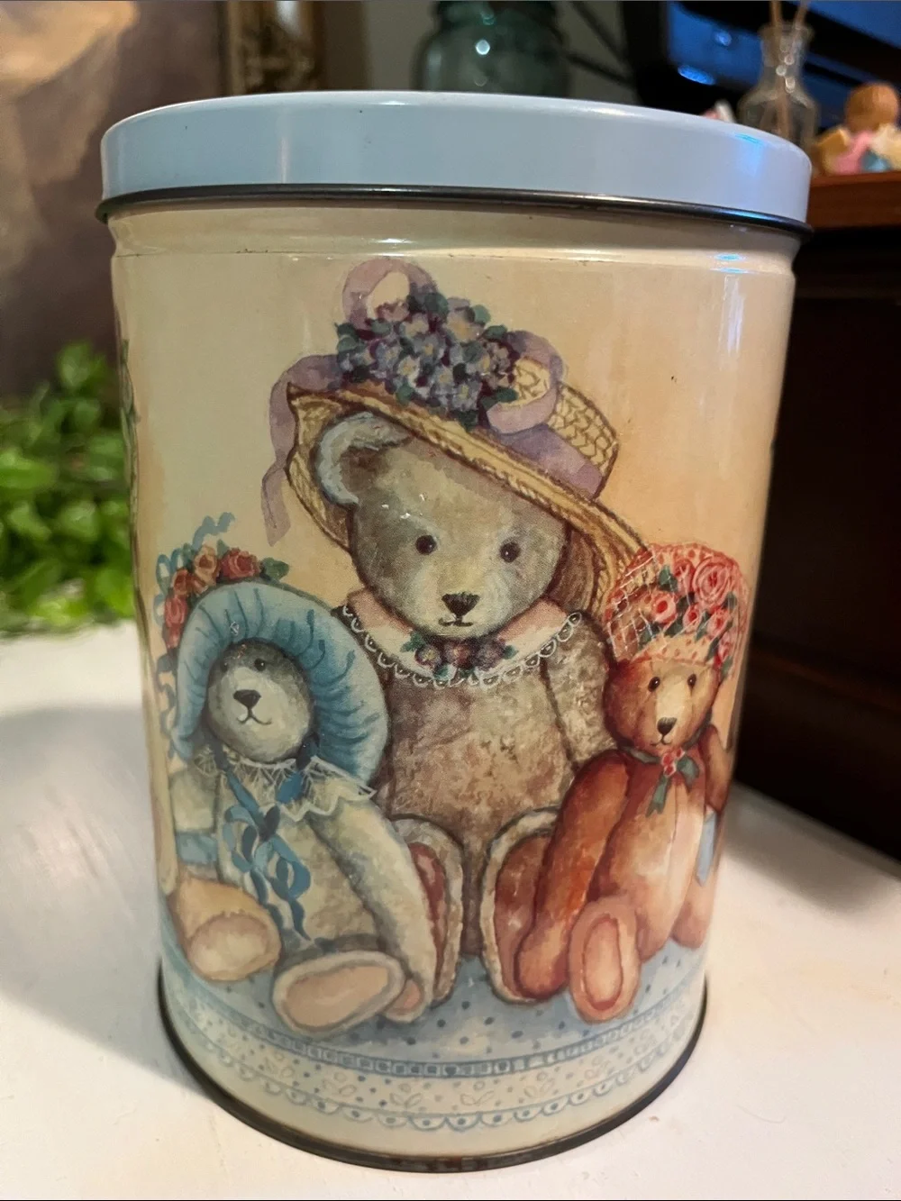 Vintage Tin Bears Fancy Lady’s / Babies Hats & Flowers - 1980’s  - Pastels